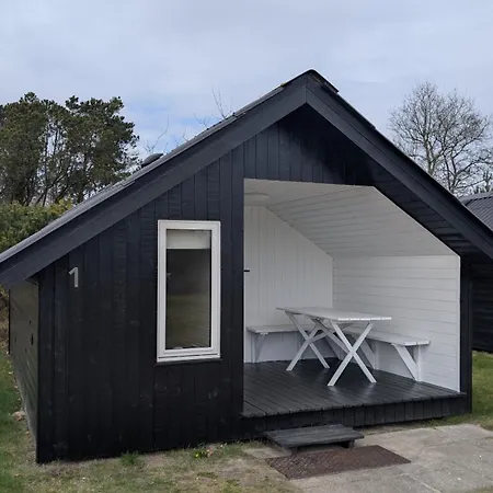 Henneby - مكان تخييم هين ستراند